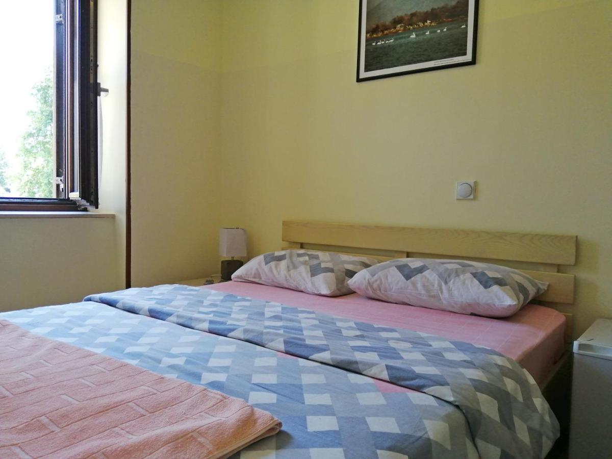 Hotel Pelikan Вирпазар Екстериор снимка