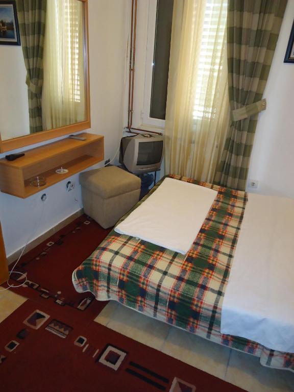 Hotel Pelikan Вирпазар Стая снимка